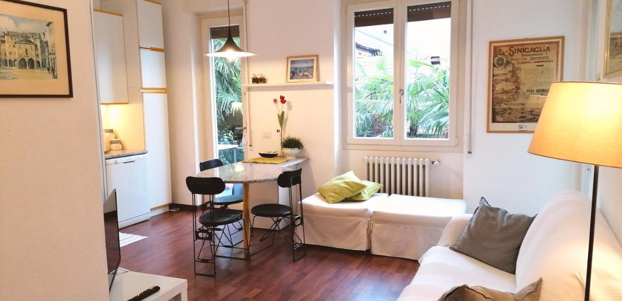 Casa Avezza Lägenhet Omegna Exteriör bild