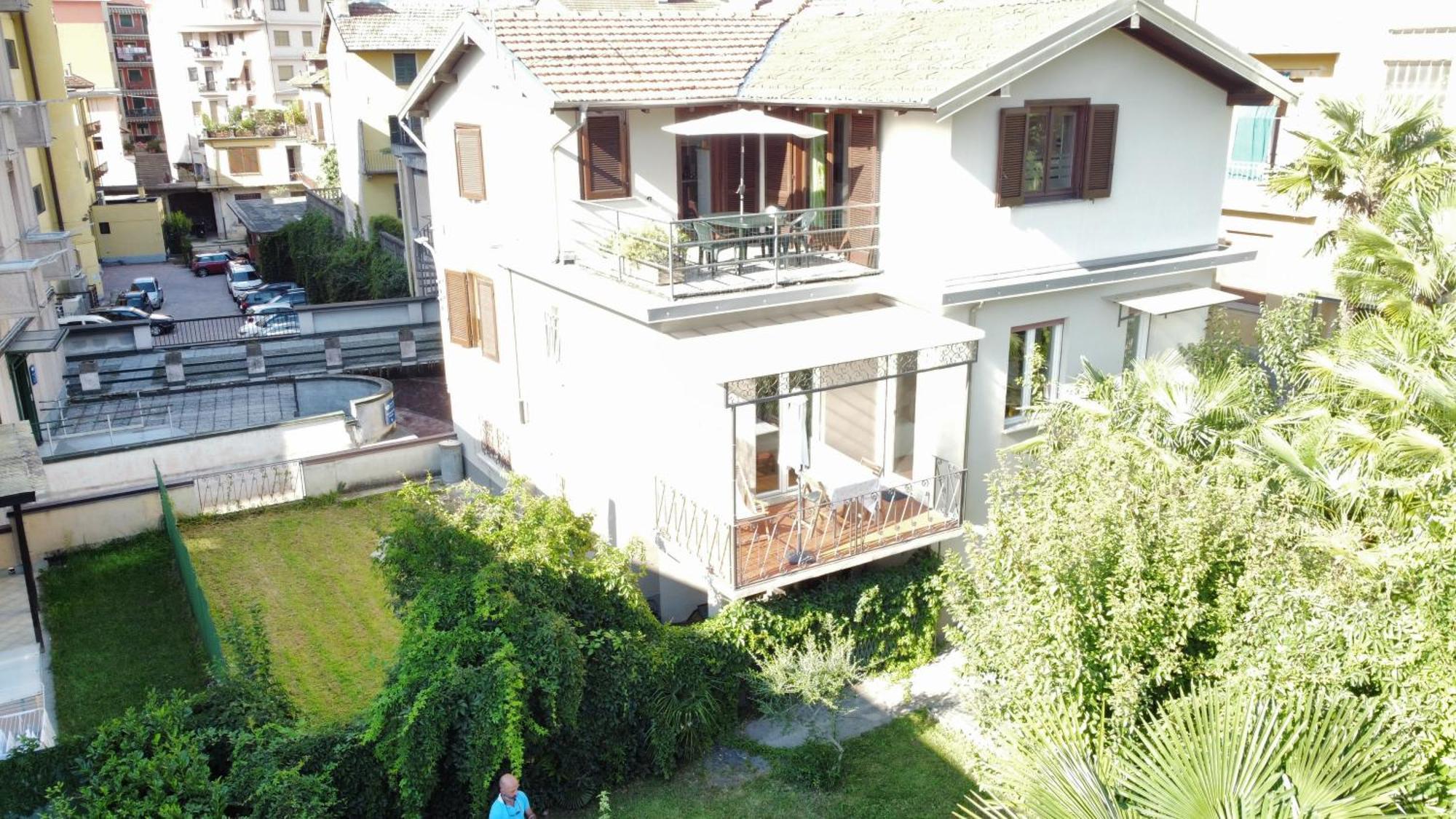 Casa Avezza Lägenhet Omegna Rum bild