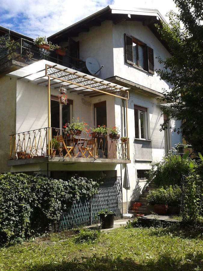 Casa Avezza Lägenhet Omegna Exteriör bild