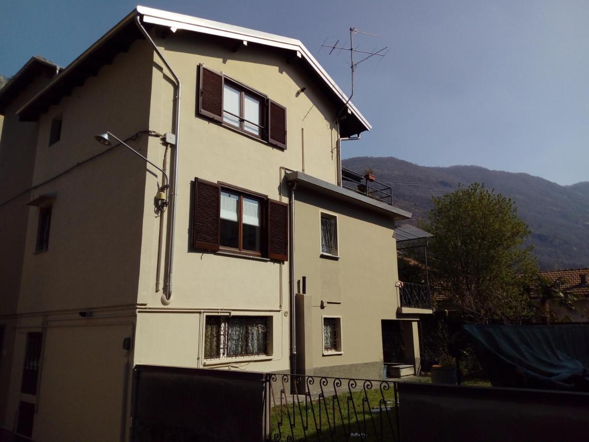Casa Avezza Lägenhet Omegna Exteriör bild
